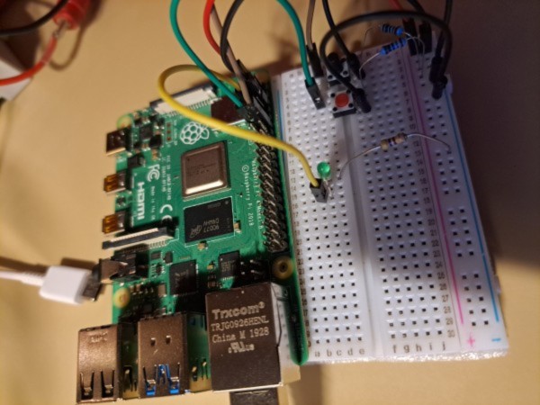 Rapsberry Pi et montage boutons poussoirs et LED